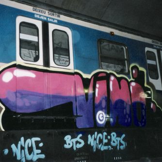 Vino. Metro antiguo Barcelona 2000